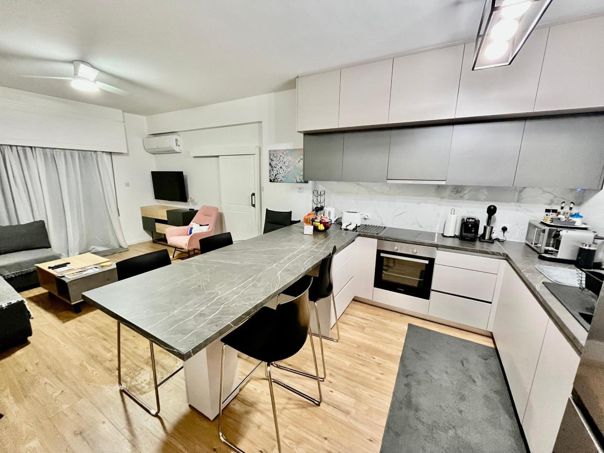 Modern Apartment Near Mckenzie Beach Ларнака Екстер'єр фото
