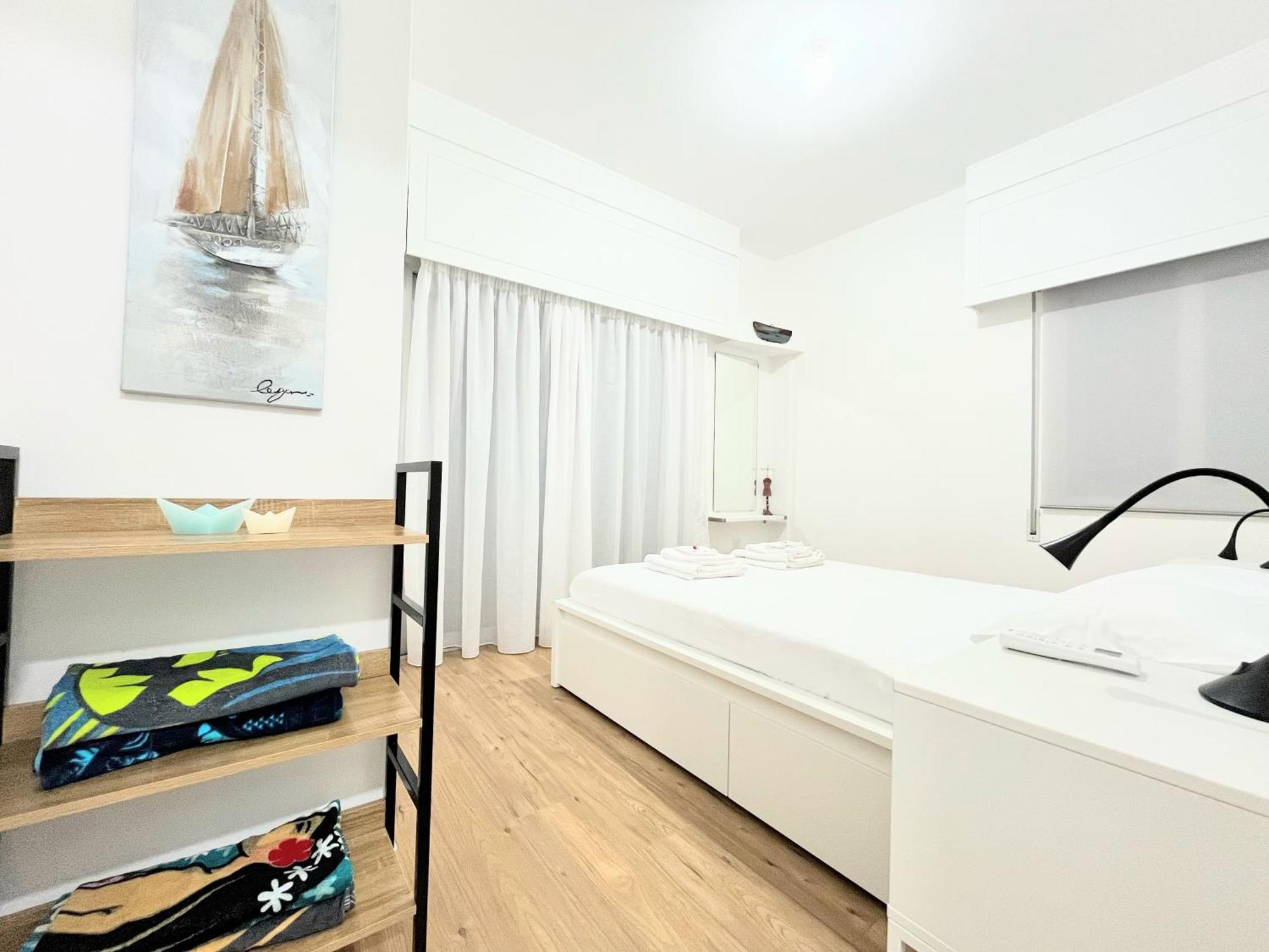 Modern Apartment Near Mckenzie Beach Ларнака Екстер'єр фото