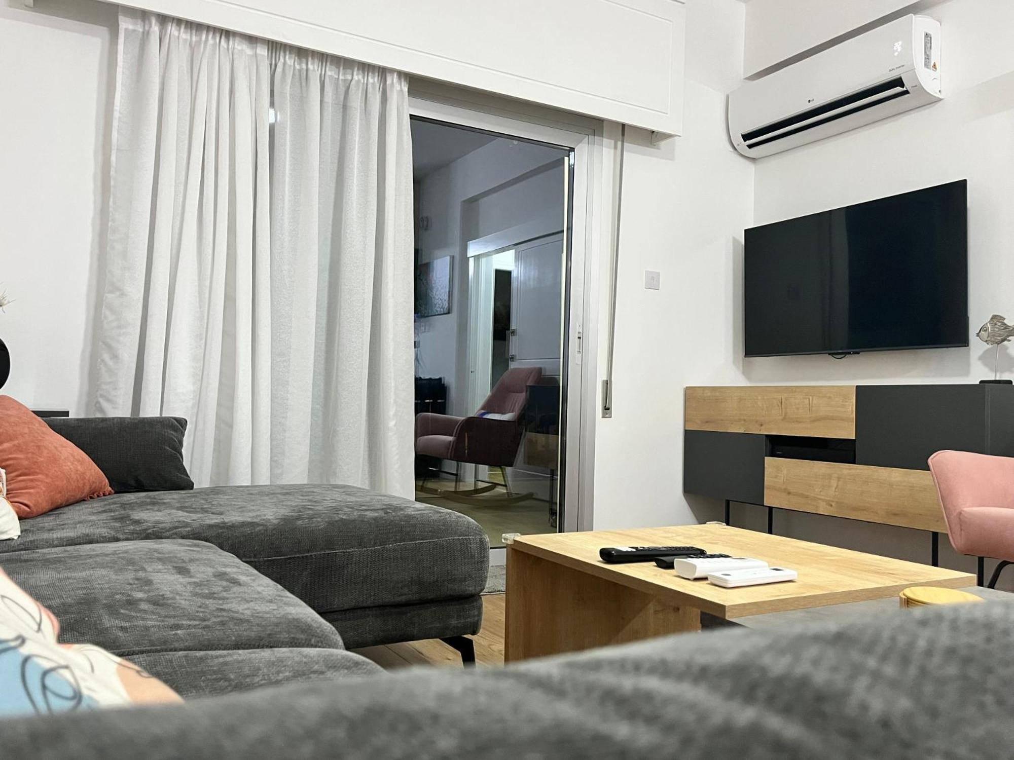 Modern Apartment Near Mckenzie Beach Ларнака Екстер'єр фото