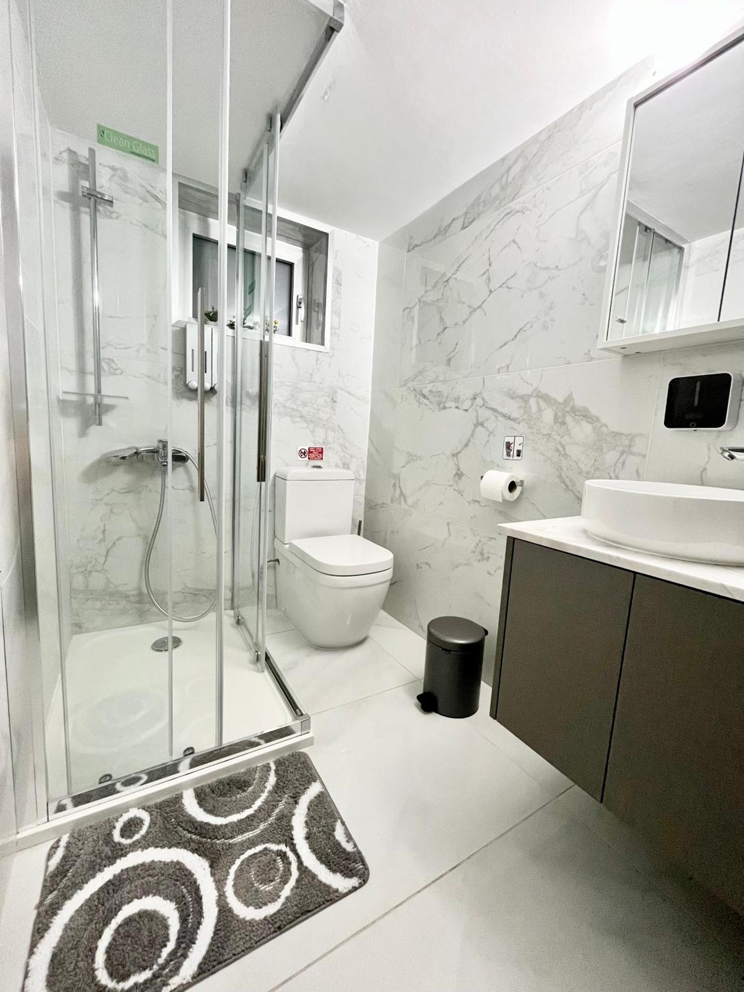 Modern Apartment Near Mckenzie Beach Ларнака Екстер'єр фото