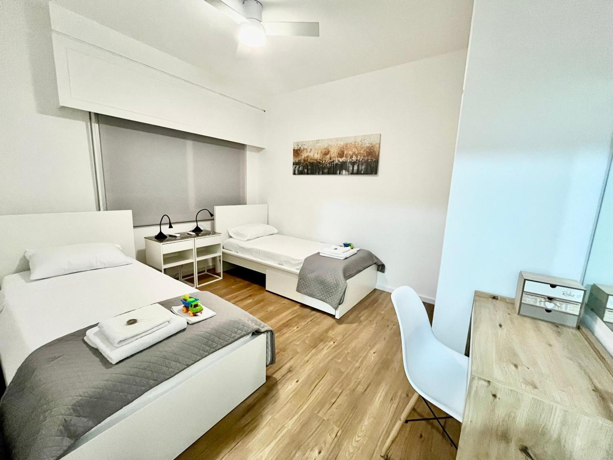 Modern Apartment Near Mckenzie Beach Ларнака Екстер'єр фото